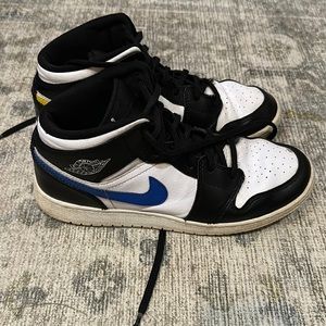 Boys size 7 Air Jordan’s